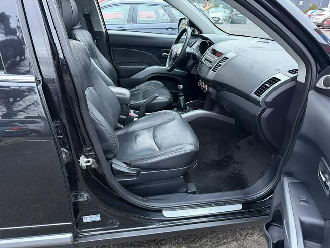 Mitsubishi Outlander 2,0 TDI 140KM Manual 4x4 Hak Xenon Skóry Polski salon Zadbany