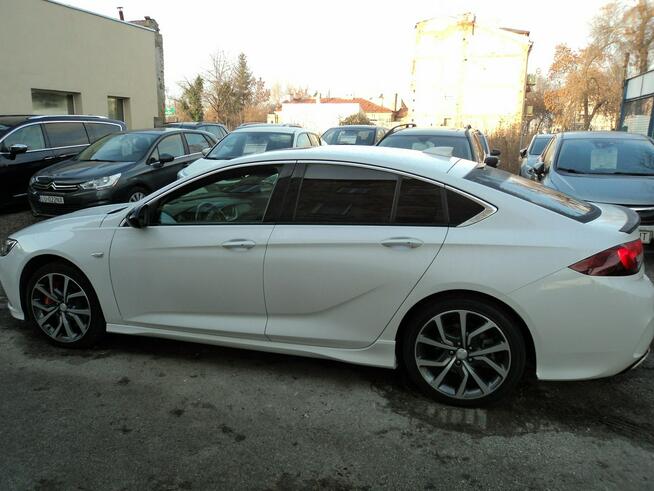 Opel Insignia sprzedam ładnego OPLA INSIGNIE GSI z 2018r 3.6 V6 340 KM TURBO 4x4 koł