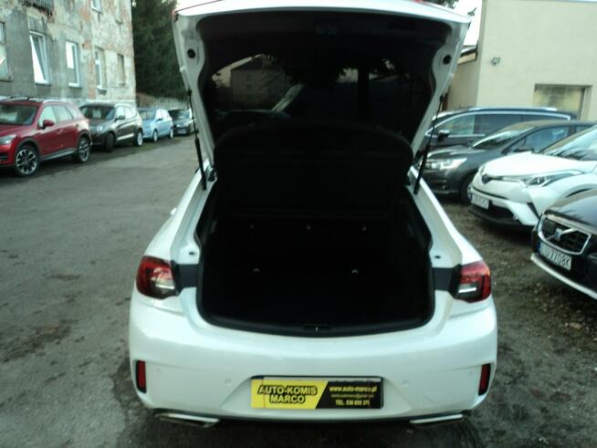 Opel Insignia sprzedam ładnego OPLA INSIGNIE GSI z 2018r 3.6 V6 340 KM TURBO 4x4 koł