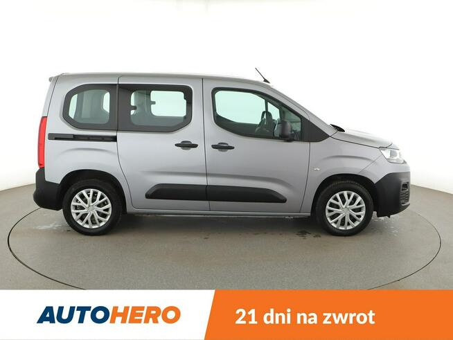 Citroen Berlingo navi klimatyzacja czujniki parkowania hak