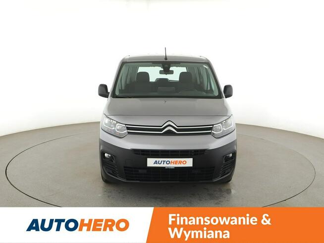 Citroen Berlingo navi klimatyzacja czujniki parkowania hak
