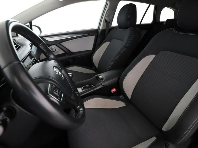 Toyota Avensis navi klima auto LED grzane fotele kamera cofani