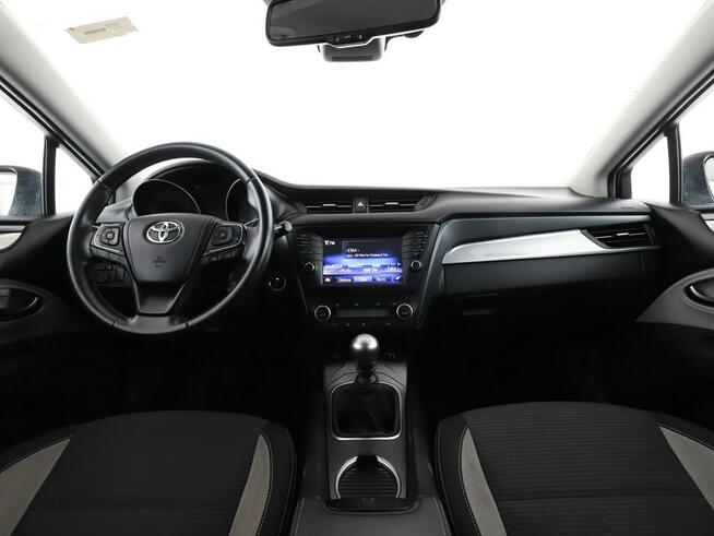 Toyota Avensis navi klima auto LED grzane fotele kamera cofani