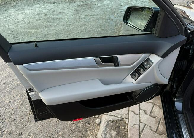 Mercedes C 180 AUTOMAT 1,8 T 156ps*Bezwypadkowy*Navi*Klimatronik*Skóra*WZOROWY-STAN*