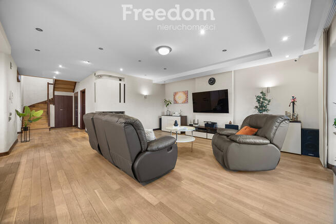 Grójec 196m2 1800m2 działki komfort.