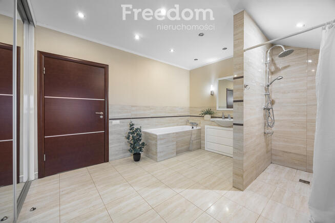 Grójec 196m2 1800m2 działki komfort.