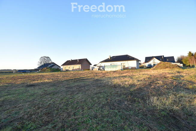 Działka budowlana 3 minuty od miasta 11 arów