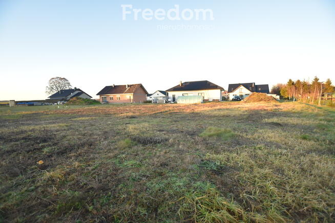 Działka budowlana 3 minuty od miasta 11 arów