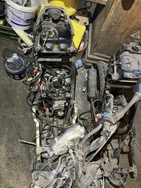 Dwa skutery do naprawy