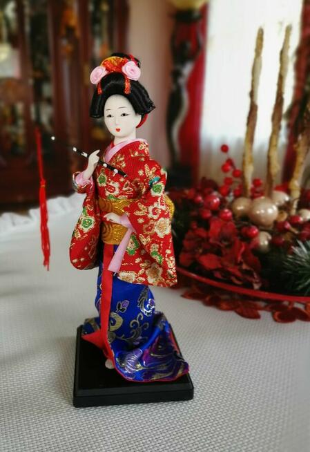 Japońska lalka Geisza