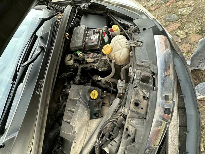 Opel Corsa 2010 uszkodzony