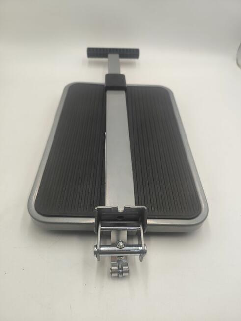 składany stopień z poręczą antypoślizgowy