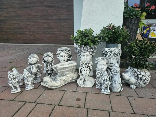 Piesek z gipsu dekoracja ogrodowa figurki ogrodowe