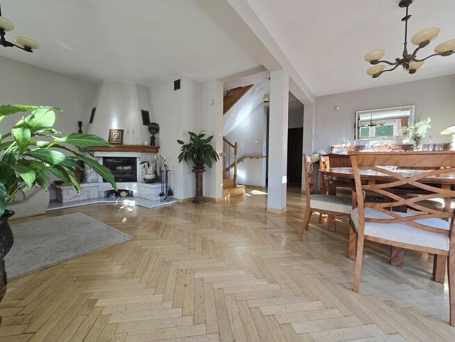 Segment zewnętrzny w centrum Dąbrowy G z dużą działką