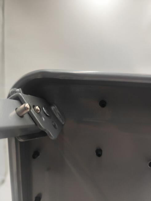 składany stopień z poręczą antypoślizgowy