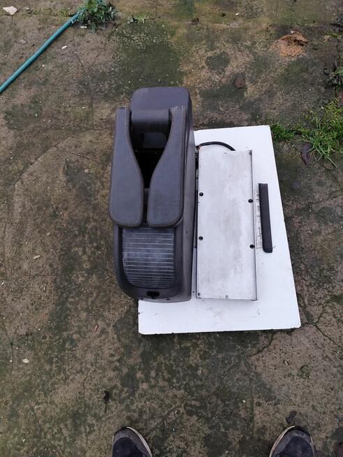 Schowek wewnętrzny scenic 2 diesel