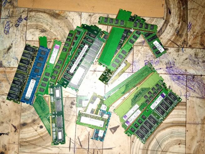 sprzedam navitel E505