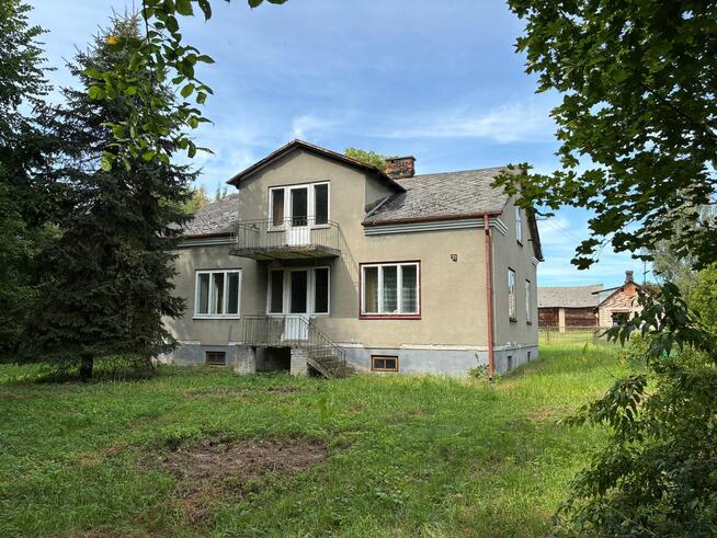 Siedlisko / dom + budynki gospodarcze w Sobieszyn, 1 h dojaz