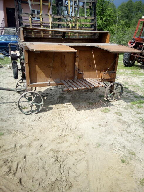 Beczka na kołach, Beczkowóz.