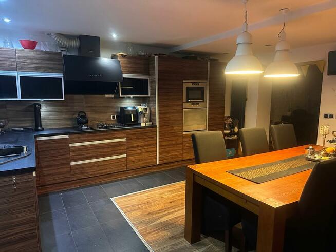 Czeladź, bliźniak w stanie do zamieszkania