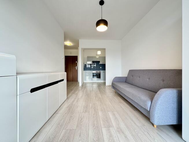 Blok z windą, balkon, komórka, parking