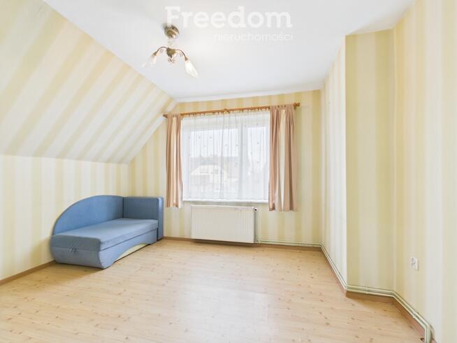 Przestronny dom z garażem i ogrodem - Niemodlin