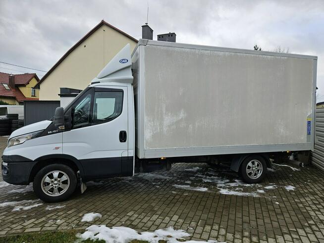 Iveco Daily 35S15 2.3 145KM bezwypadek NISKI PRZEBIEG winda FV 23% KONTENER