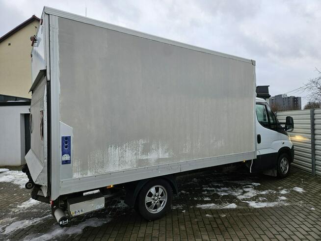 Iveco Daily 35S15 2.3 145KM bezwypadek NISKI PRZEBIEG winda FV 23% KONTENER