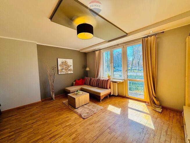 Komfortowe mieszkanie z dużym balkonem w centrum