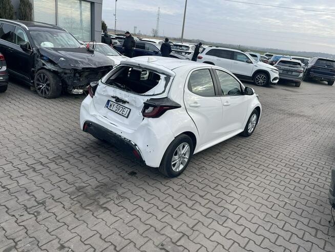 Toyota Yaris Klimatyzacja Kamera cofania Aktywny tempomat