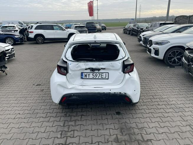 Toyota Yaris Klimatyzacja Kamera cofania Aktywny tempomat