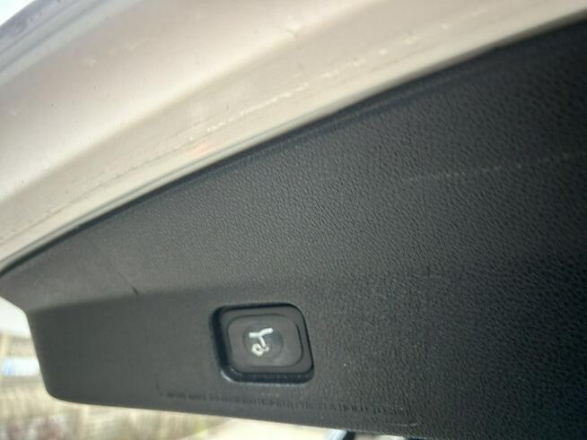 Ford Explorer 7OSOBOWY