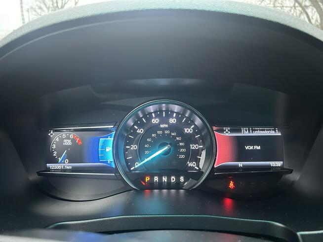 Ford Explorer 7OSOBOWY