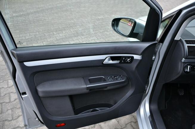 Volkswagen Touran 2,0TDI*140KM*Navi*Climatronic*Parkasist