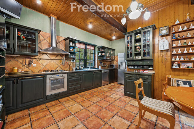 Dwór w parku - dom jak z bajki, okolice Tarczyna