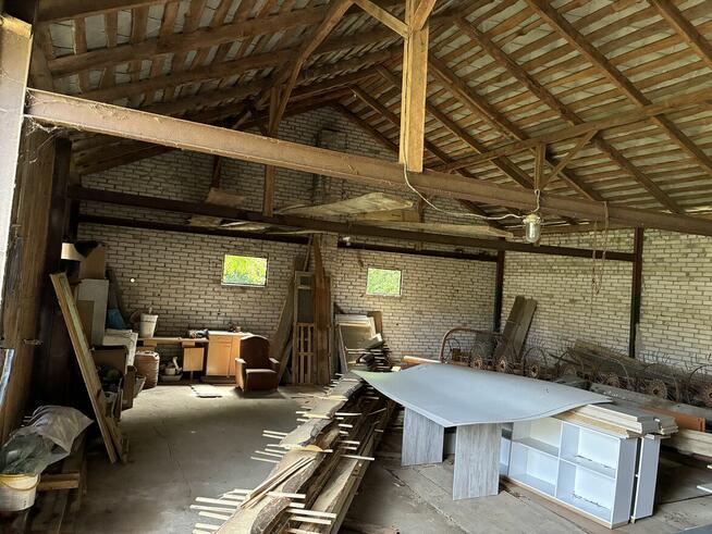 Siedlisko / dom + budynki gospodarcze w Sobieszyn, 1 h dojaz