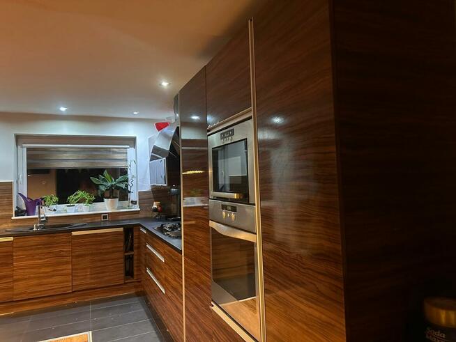 Czeladź, bliźniak w stanie do zamieszkania