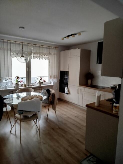 Sprzedam dom 3 osobne mieszkania prawie centrum