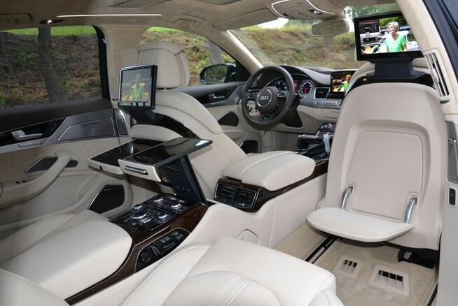 BŁYSKawiczne ogłoszenie w sprawie Sylwestra!