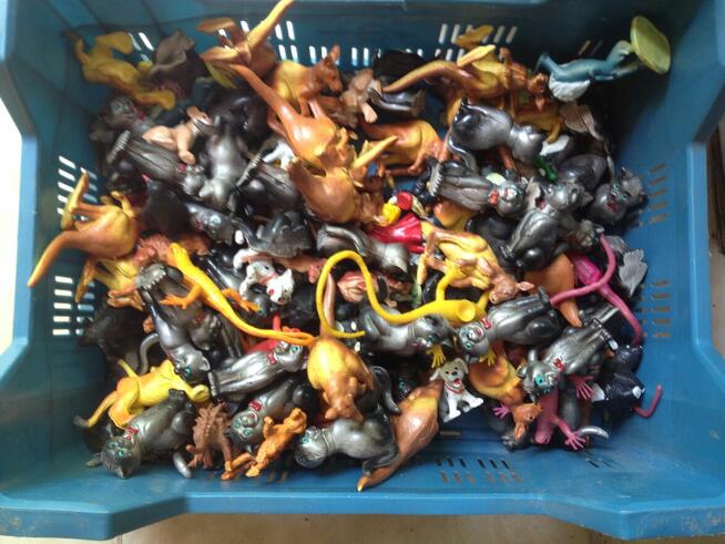 zabawki, śpioszki, pościele, wózki, łóżeczka