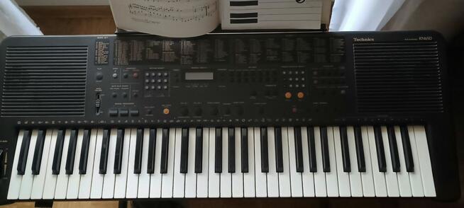 Keyboard Technics SX-KN650 – nauka gry, słuchawki, komplet