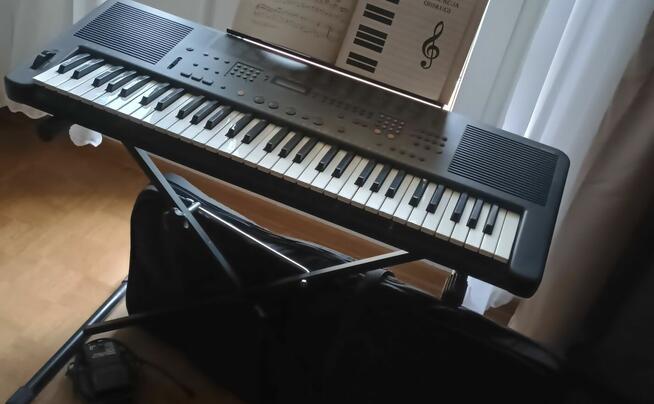 Keyboard Technics SX-KN650 – nauka gry, słuchawki, komplet