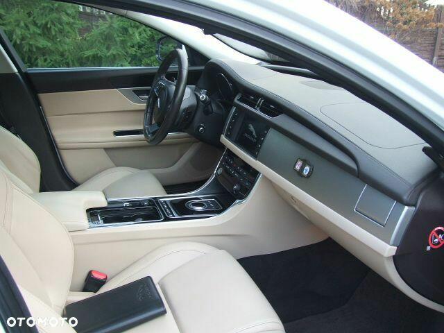 Jaguar XF 35t Prestige