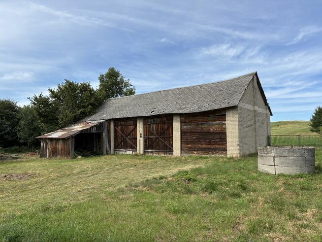 Siedlisko / dom + budynki gospodarcze w Sobieszyn, 1 h dojaz