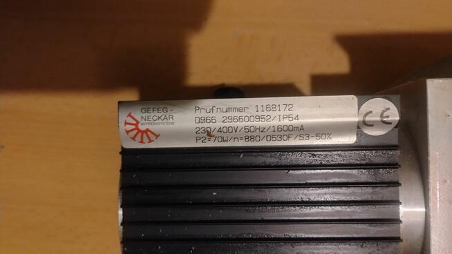 Silnik z klapy P .poz