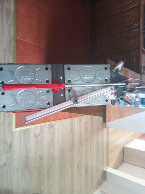 Sprzedam maszynę do cięcia glazury