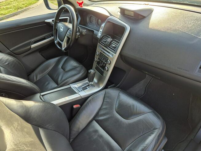 Volvo XC 60 2.4 dizel 5 cilindry automat skóra nawigacja