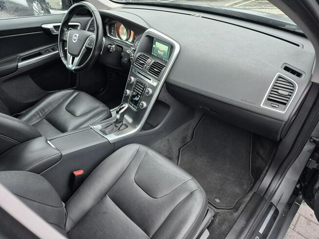 Volvo XC 60 xenon navi automat grzane fotele