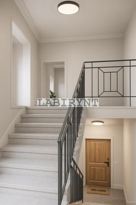 Centrum, wysoki strych, 247m2, 5 m. parkingowych*