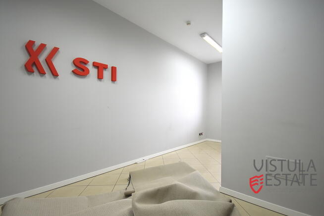 Niewielki lokal biurowy w okolicy ul. Brożka 16 m2